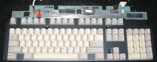 Acorn A400 Keyboard uncased top