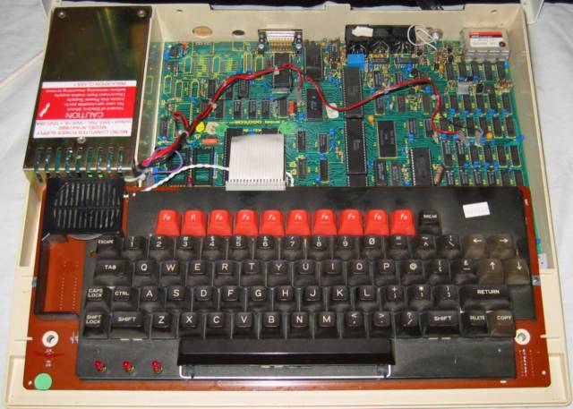 BBC Model B Issue 7 open