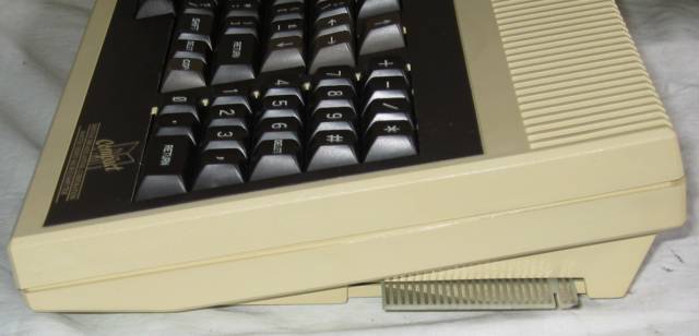 Master Compact keyboard right side