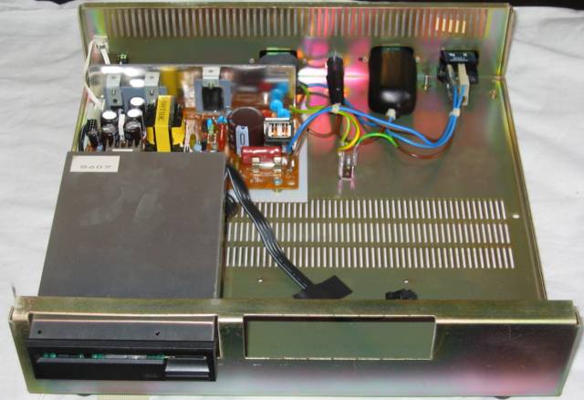 Master Compact disc unit open (front)
