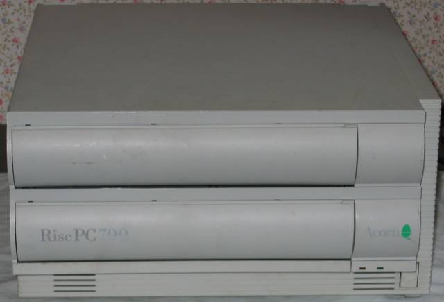 Acorn  2 slice Risc PC front